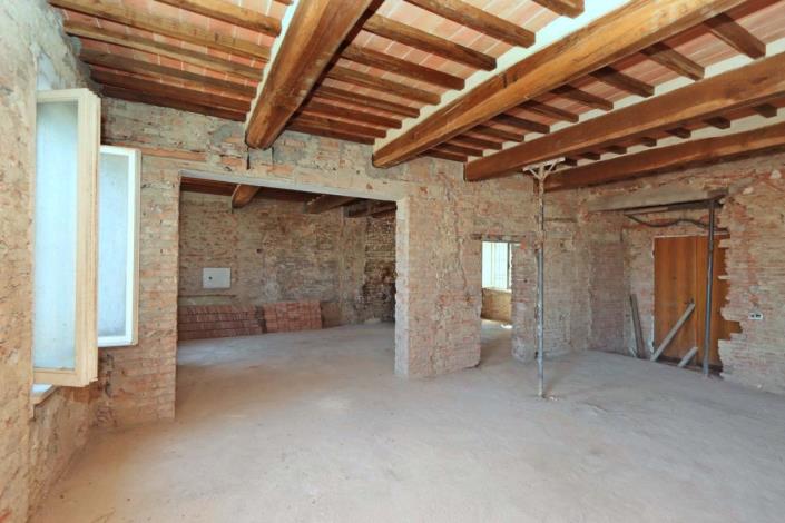 Image No.32-7 Bed House for sale