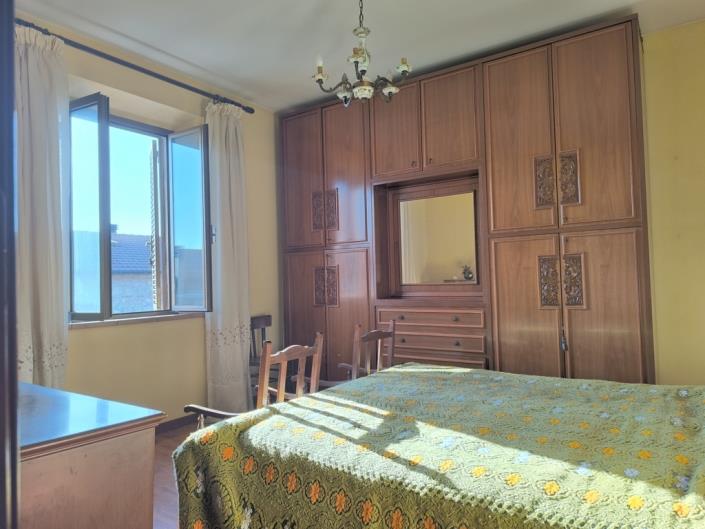 Image No.6-2 Bed House for sale