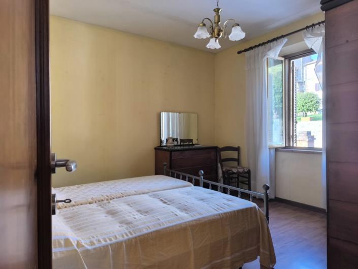 Image No.10-2 Bed House for sale