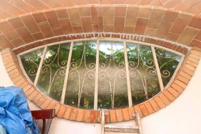 Image No.21-4 Bed Farmhouse for sale