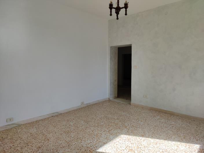 Image No.33-3 Bed Farmhouse for sale