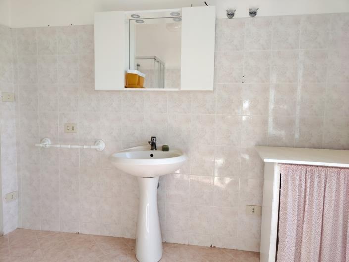 Image No.37-3 Bed Farmhouse for sale