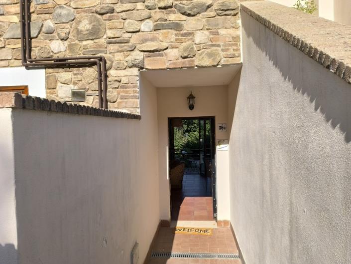 Image No.21-2 Bed Apartment for sale