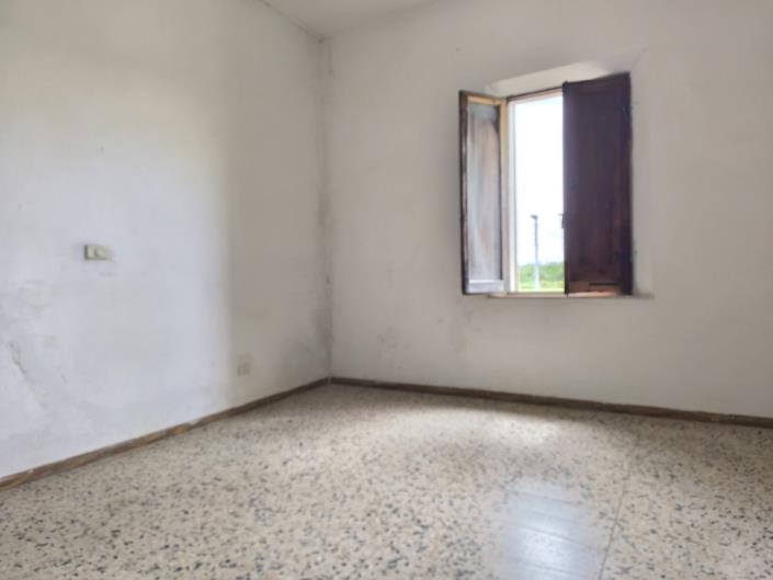 Image No.11-3 Bed House for sale