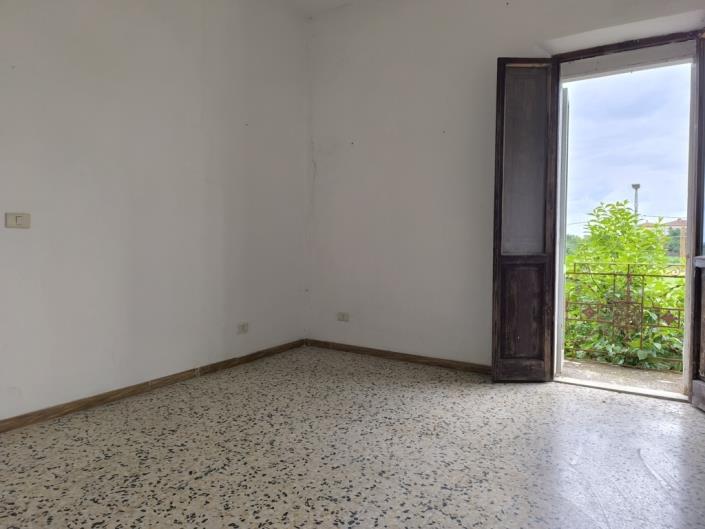 Image No.13-3 Bed House for sale