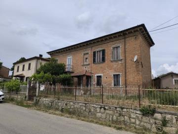 House_With_Garden_For_Sale--13-