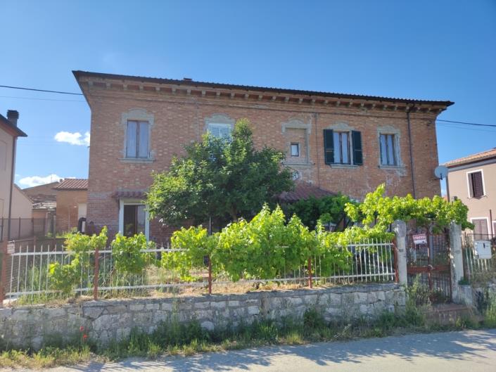 Image No.3-3 Bed House for sale