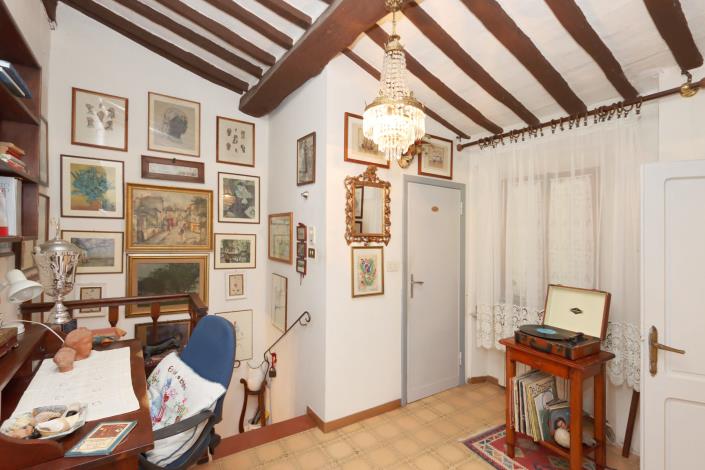 Image No.22-2 Bed Apartment for sale