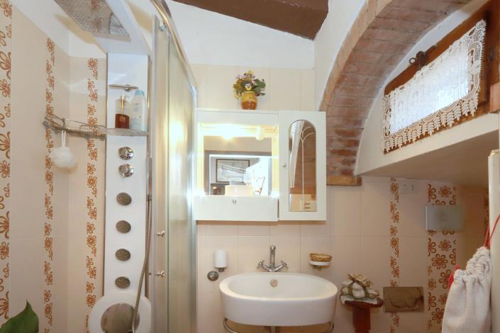 Image No.23-2 Bed Apartment for sale