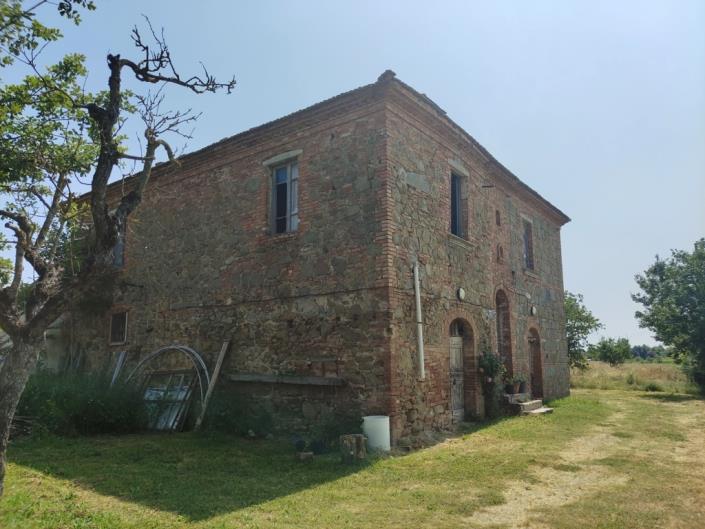 Image No.2-6 Bed Farmhouse for sale