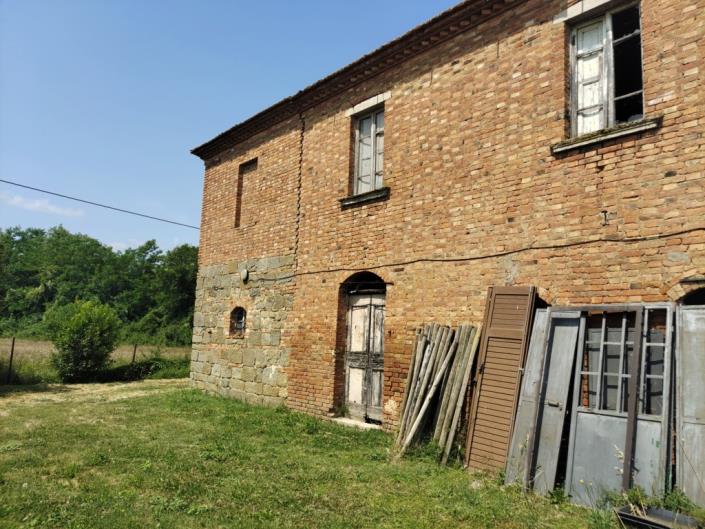 Image No.7-6 Bed Farmhouse for sale