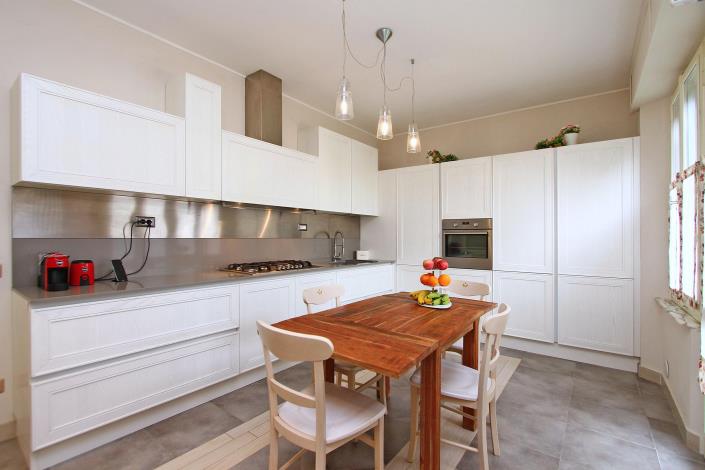 Image No.9-3 Bed House for sale