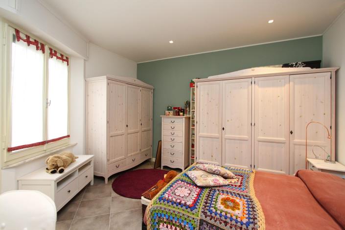 Image No.11-3 Bed House for sale