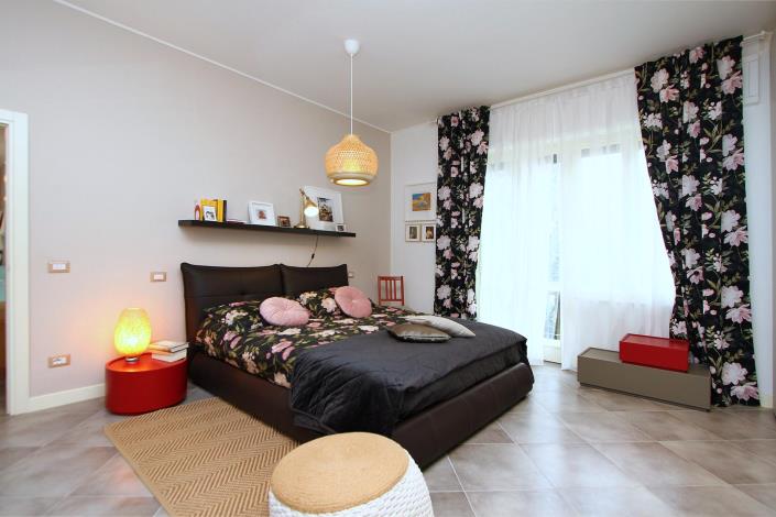 Image No.13-3 Bed House for sale