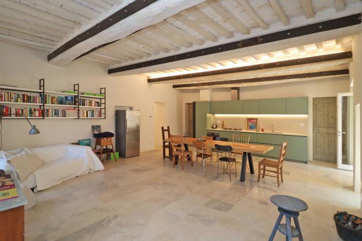 Image No.9-2 Bed Townhouse for sale