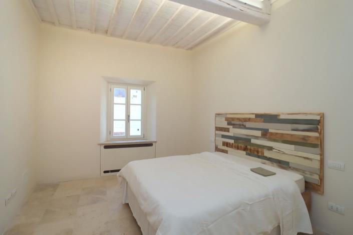 Image No.13-2 Bed Townhouse for sale