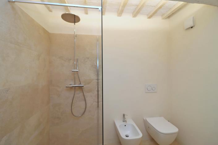 Image No.17-2 Bed Townhouse for sale