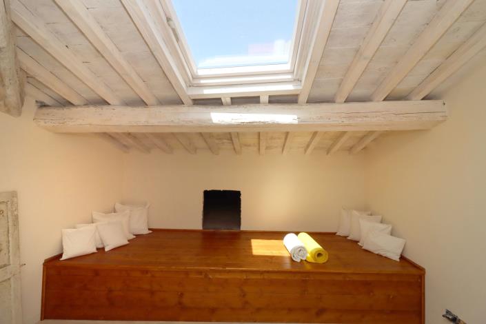 Image No.30-2 Bed Townhouse for sale