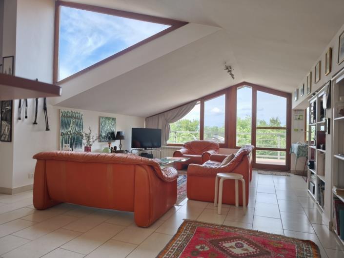 Image No.22-2 Bed Apartment for sale