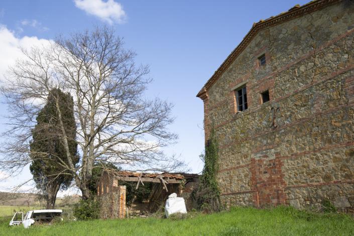 Image No.20-8 Bed Farmhouse for sale