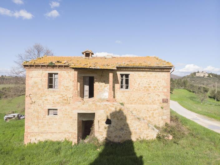 Image No.37-8 Bed Farmhouse for sale