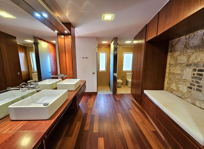 Image No.1-3 Bed Flat for sale