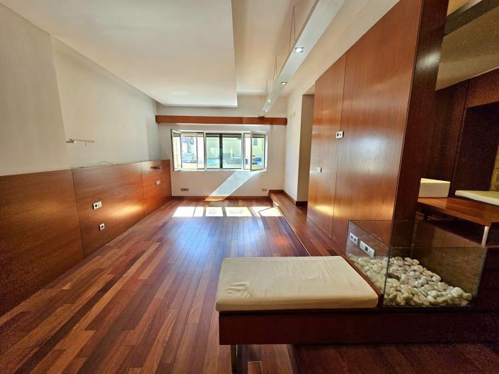 Image No.18-3 Bed Flat for sale