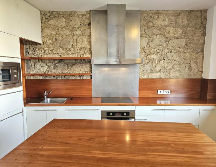 Image No.10-3 Bed Flat for sale