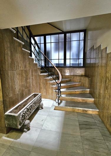 Image No.41-3 Bed Flat for sale