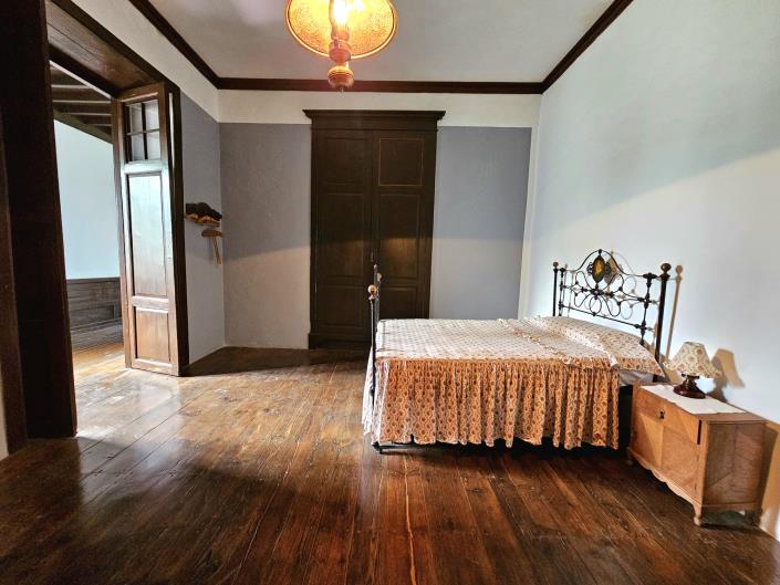 Image No.38-15 Bed Mansion for sale