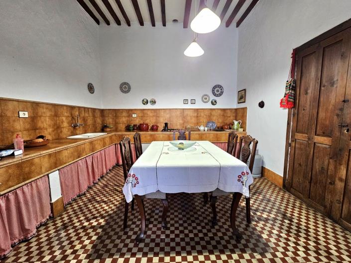 Image No.44-15 Bed Mansion for sale