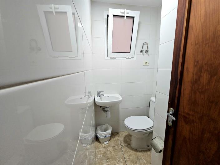 Image No.26-5 Bed Apartment for sale