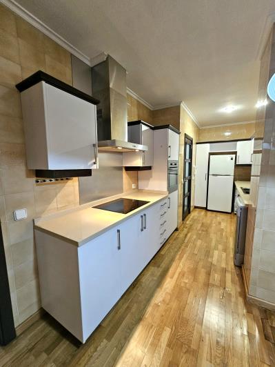 Image No.6-4 Bed Flat for sale