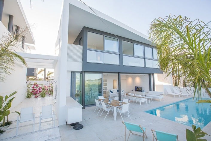 Image No.1-3 Bed Villa for sale