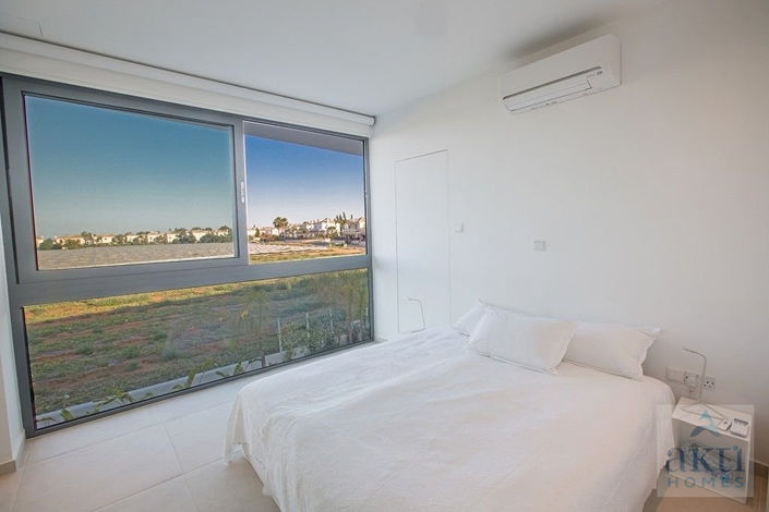 Image No.10-3 Bed Villa for sale