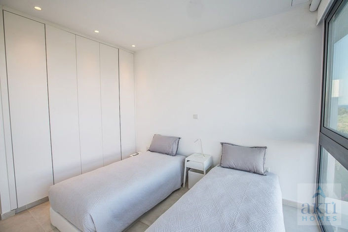 Image No.11-3 Bed Villa for sale