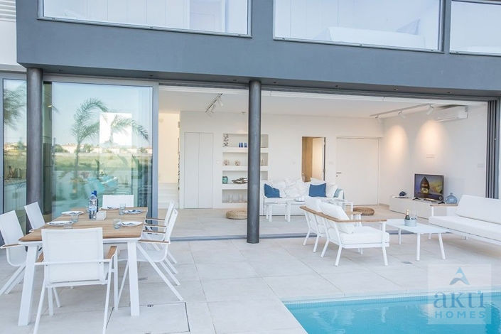 Image No.15-3 Bed Villa for sale