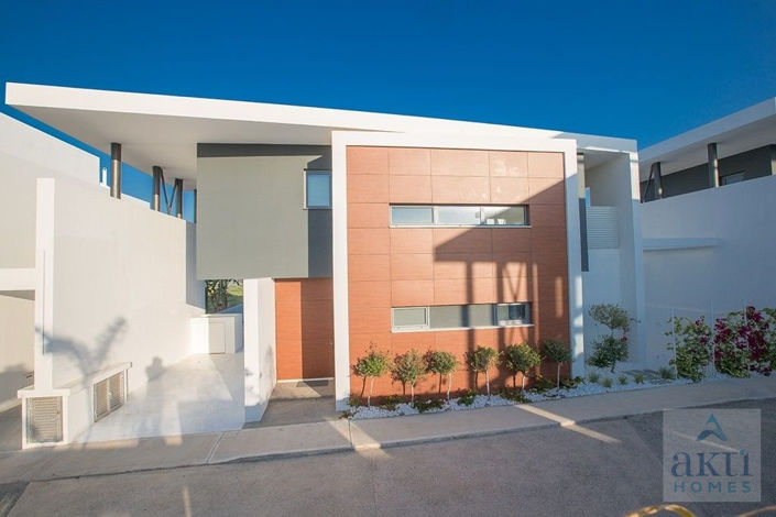 Image No.21-3 Bed Villa for sale