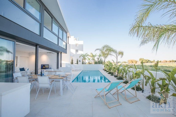 Image No.8-3 Bed Villa for sale