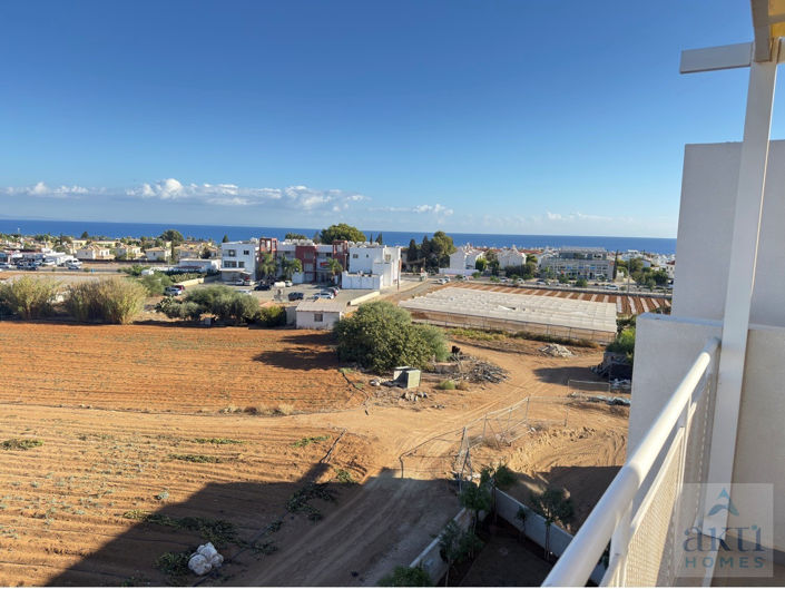 Image No.23-2 Bed Apartment for sale