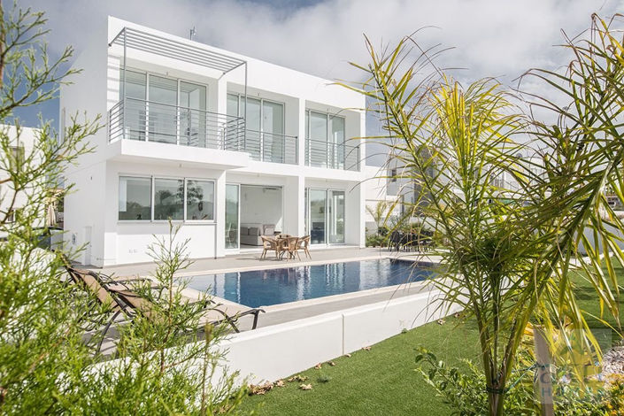 Image No.1-3 Bed Villa for sale