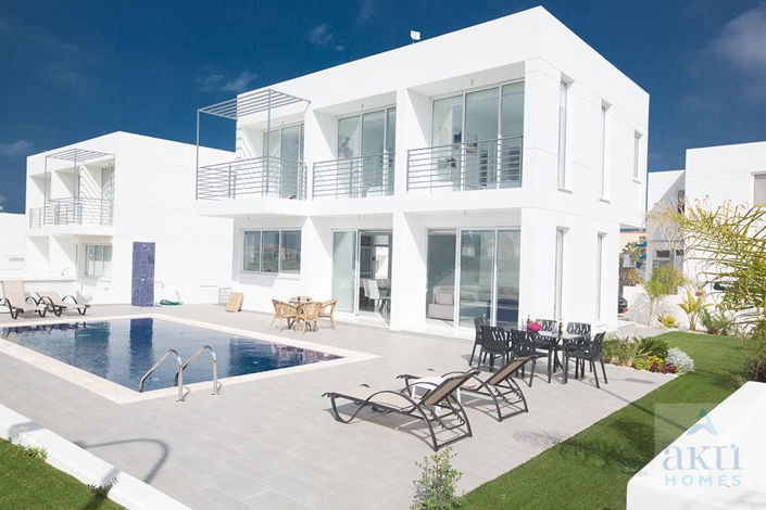 Image No.17-3 Bed Villa for sale