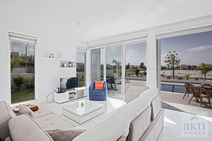 Image No.2-3 Bed Villa for sale