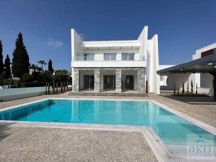 Image No.1-5 Bed Villa for sale