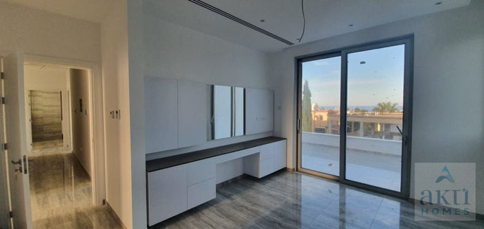 Image No.18-5 Bed Villa for sale