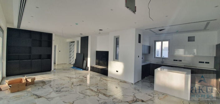 Image No.9-5 Bed Villa for sale