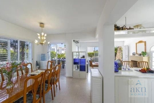 Image No.12-4 Bed Villa for sale