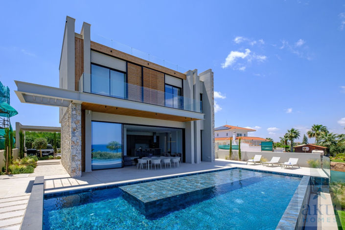 Image No.1-4 Bed Villa for sale