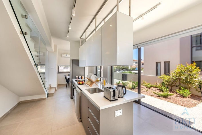 Image No.10-3 Bed Villa for sale