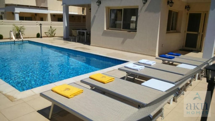 Image No.1-3 Bed Villa for sale